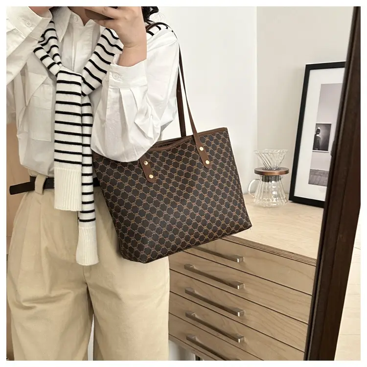 Women's Cross-border Patterned Shoulder Bag 2025 Spring — feature 32