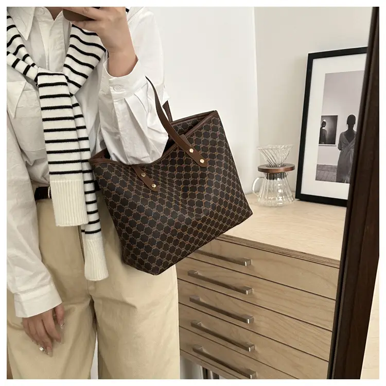 Women's Cross-border Patterned Shoulder Bag 2025 Spring — feature 33