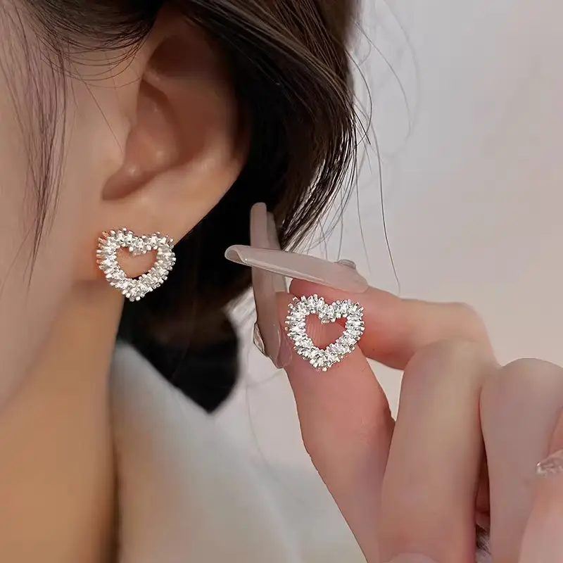 Sweet Hollow Heart Earrings Women Silver Peach Light Luxury - Image 2