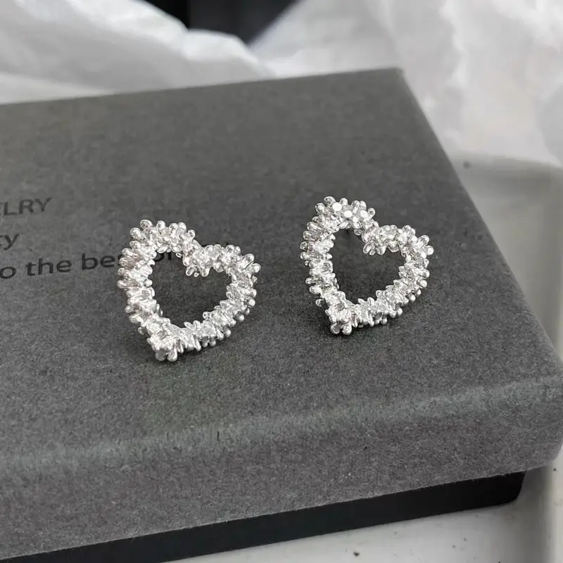 Sweet Hollow Heart Earrings Women Silver Peach Light Luxury - Image 4