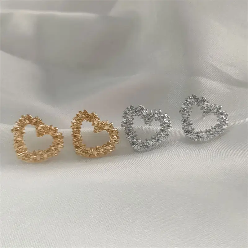 Sweet Hollow Heart Earrings Women Silver Peach Light Luxury — feature 5