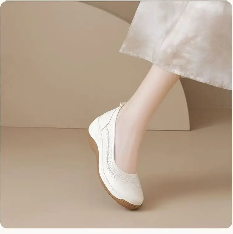Explosions Soft Sole Comfortable Mother Rocking Women's Shoes 2025 Spring and Summer New Breathable Casual Shallow Mouth Single Shoes Lazy Shoes — feature 4