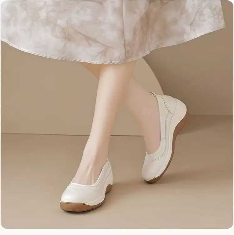 Explosions Soft Sole Comfortable Mother Rocking Women's Shoes 2025 Spring and Summer New Breathable Casual Shallow Mouth Single Shoes Lazy Shoes — feature 6