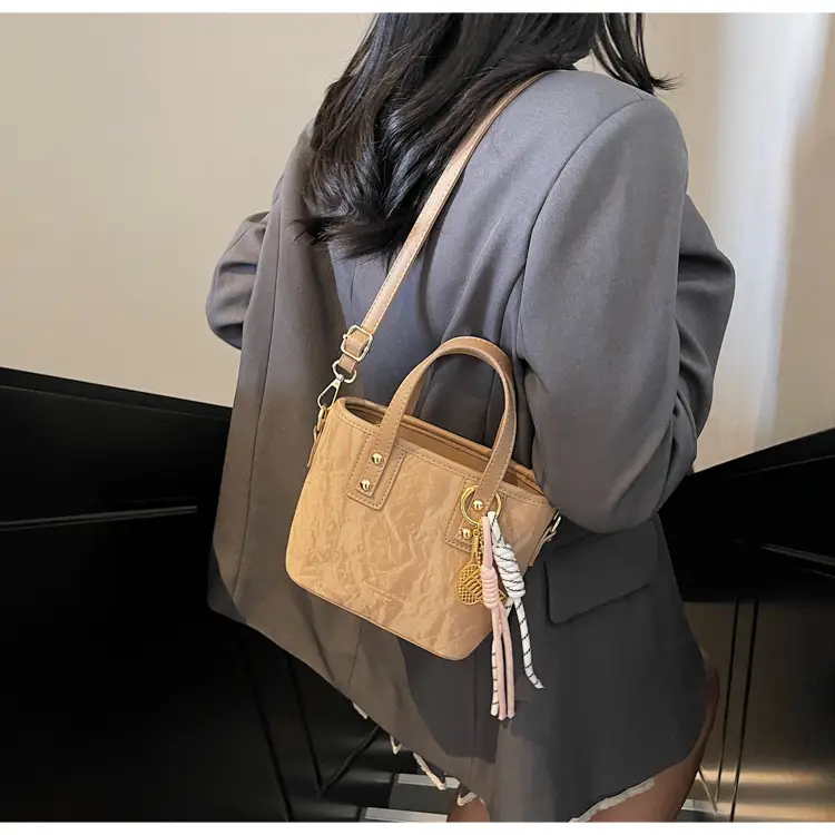 Women's Light Grey Quilted Shoulder Bag with Gold Plated Handles — feature 34