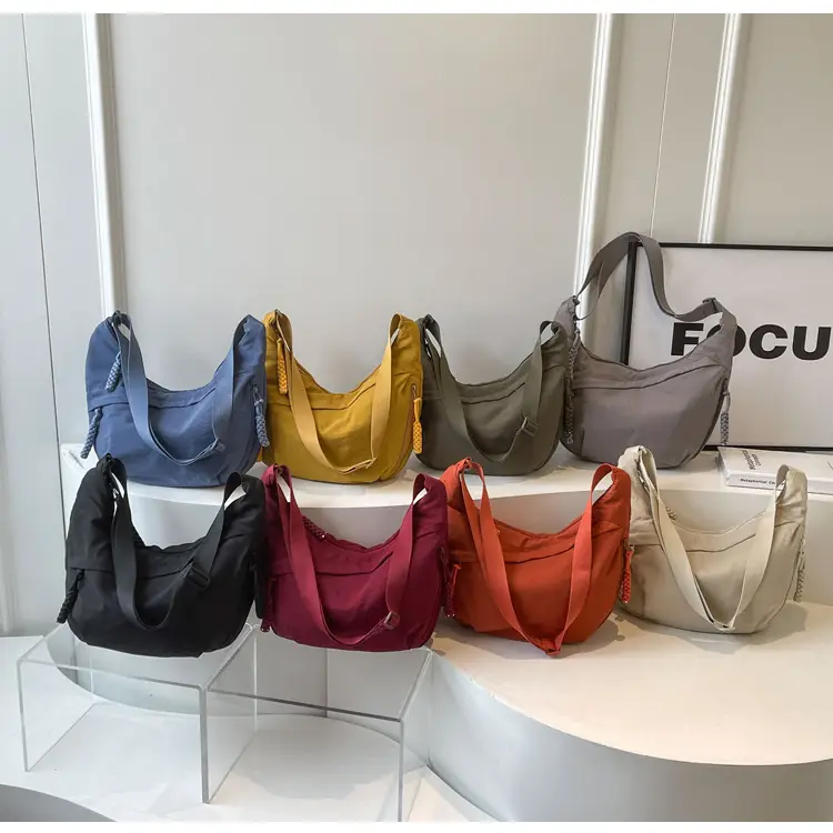 Japanese Style Crossbody Bag Large Capacity Solid Color — feature 10