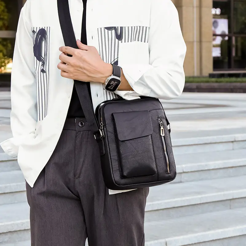 Men's Retro Leather Shoulder Crossbody Bag Black