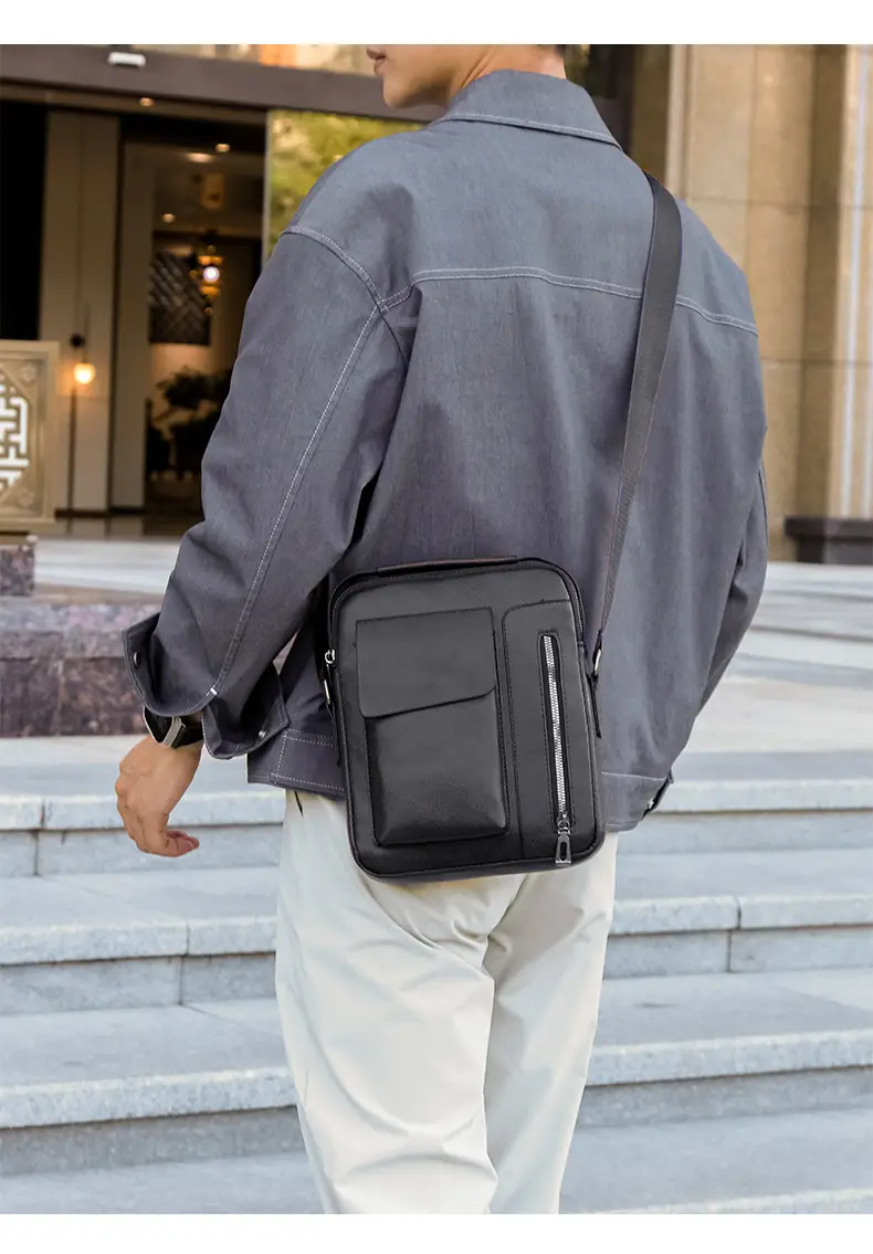 Men's Retro Leather Shoulder Crossbody Bag Black — feature 14