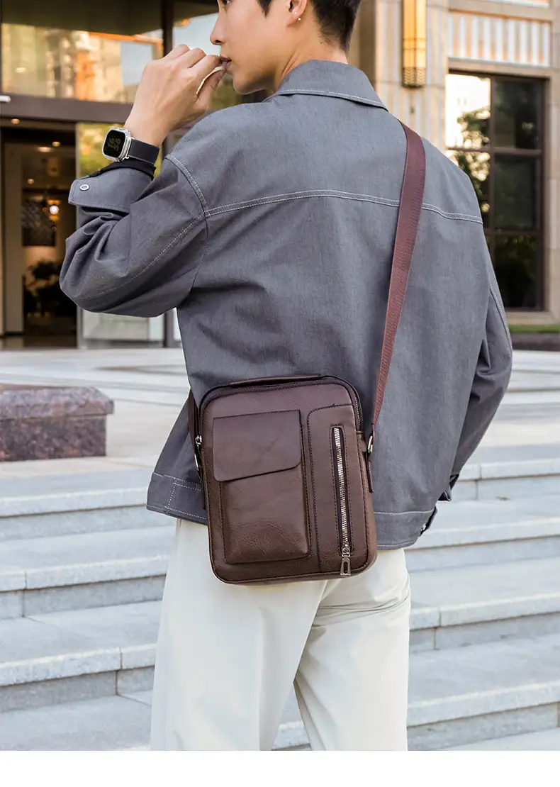 Men's Retro Leather Shoulder Crossbody Bag Black — feature 8