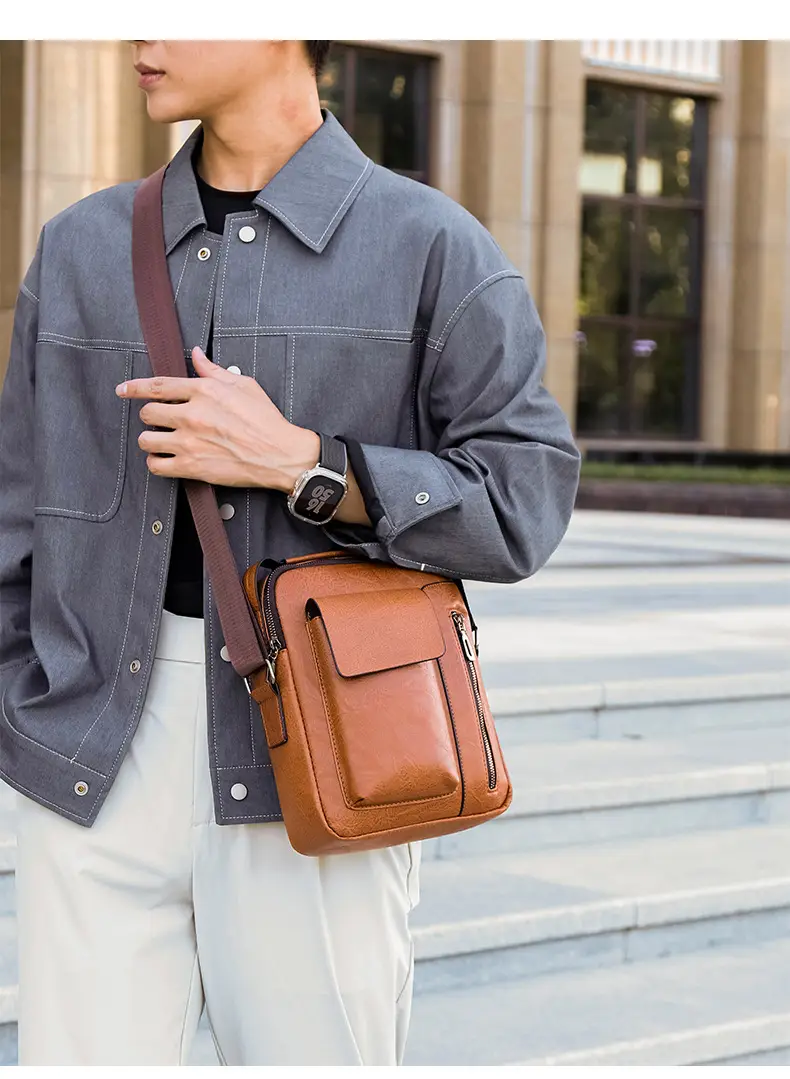 Men's Retro Leather Shoulder Crossbody Bag Black — feature 9