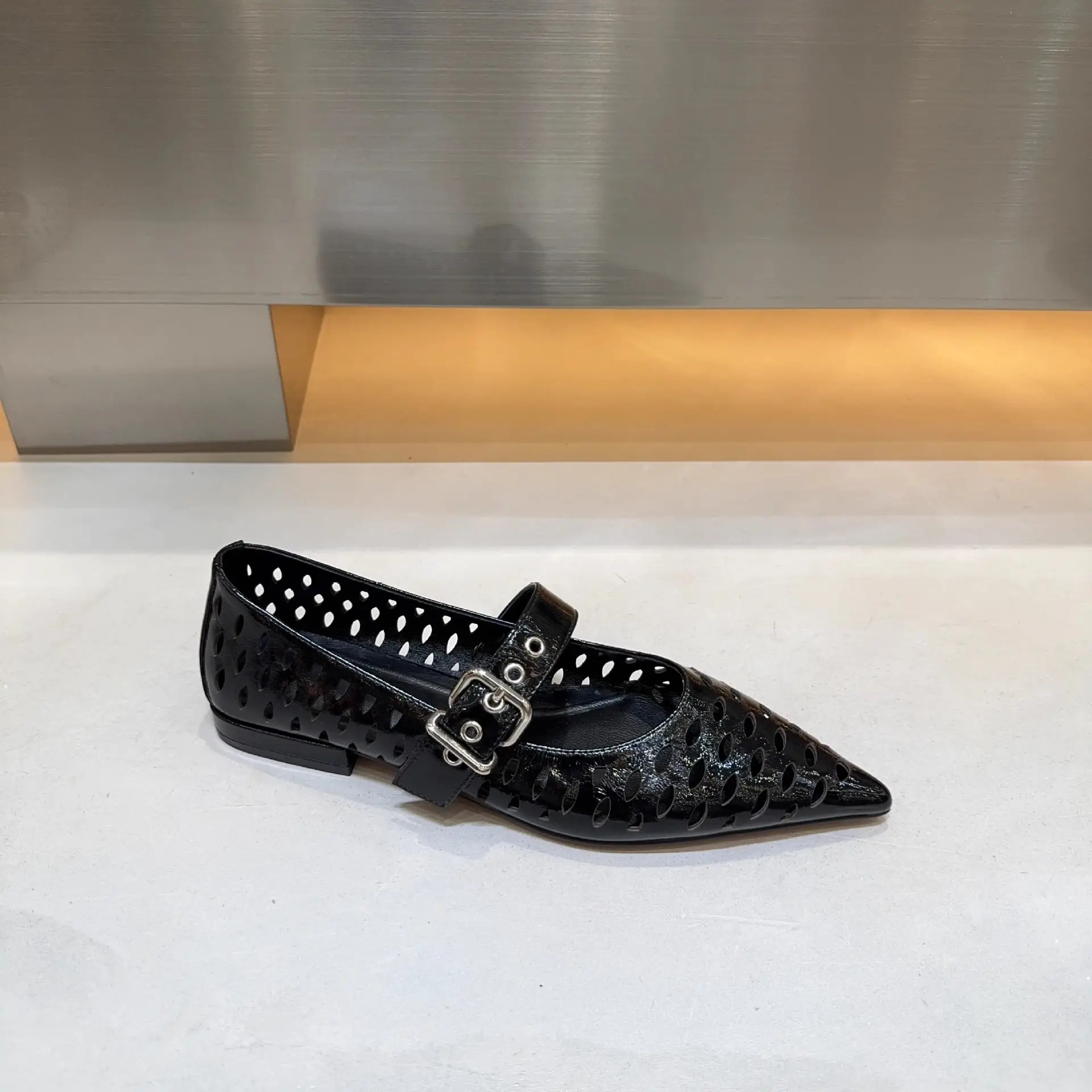 Pointed Hollow Buckle Mary Jane Shoes Women Spring Summer Flat — feature 13
