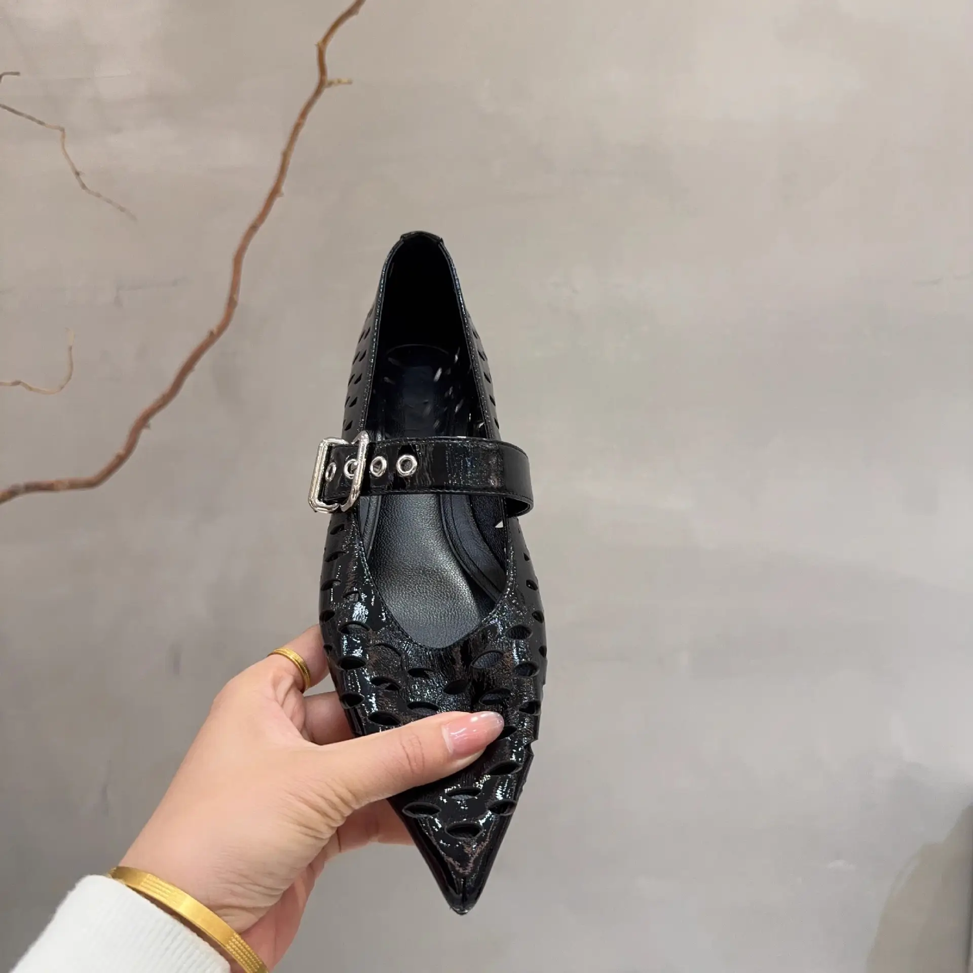 Pointed Hollow Buckle Mary Jane Shoes Women Spring Summer Flat — feature 17