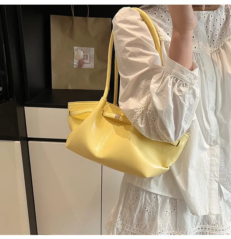 Silver Pleated Shoulder Bag for Women 2026 — feature 23