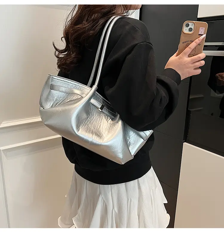 Silver Pleated Shoulder Bag for Women 2026 — feature 34