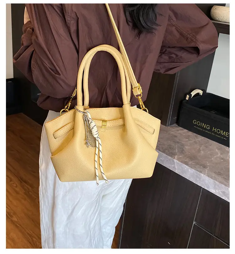 Women's Cream Pleated Crossbody Tote Bag 2025 — feature 2