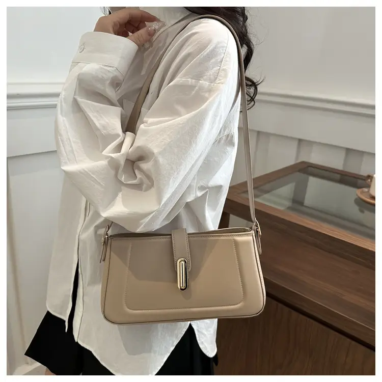 White Minimalist Crossbody Bag with Lock Buckle — feature 15