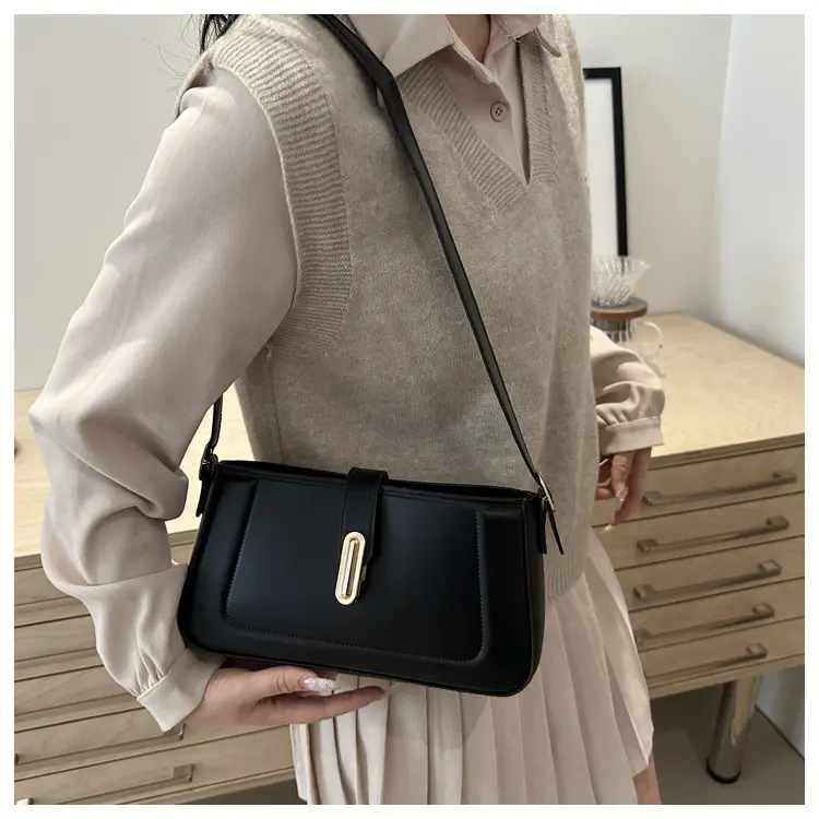 White Minimalist Crossbody Bag with Lock Buckle — feature 20