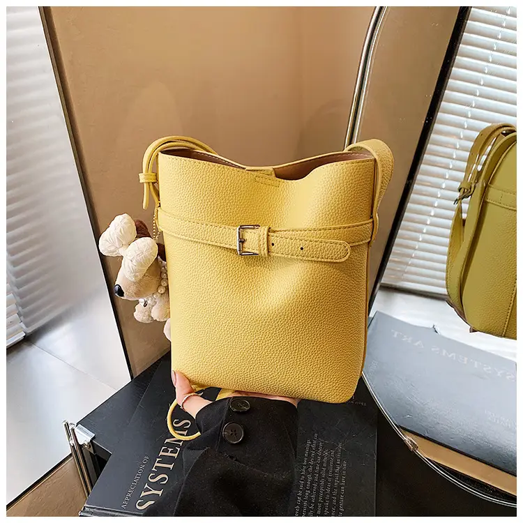 Women's Beige Leather Shoulder Bag with Crossbody Strap — feature 19