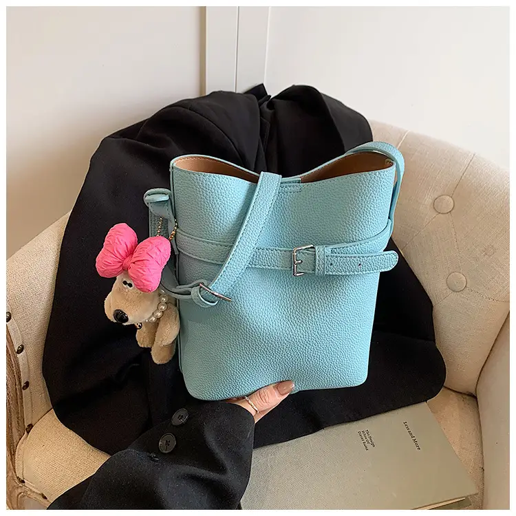 Women's Beige Leather Shoulder Bag with Crossbody Strap — feature 22