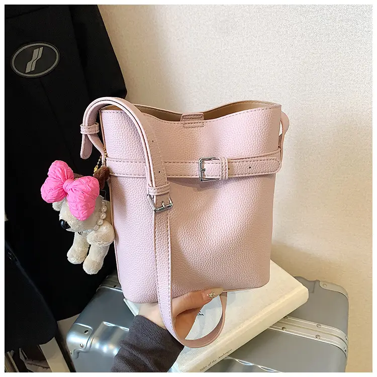 Women's Beige Leather Shoulder Bag with Crossbody Strap — feature 25