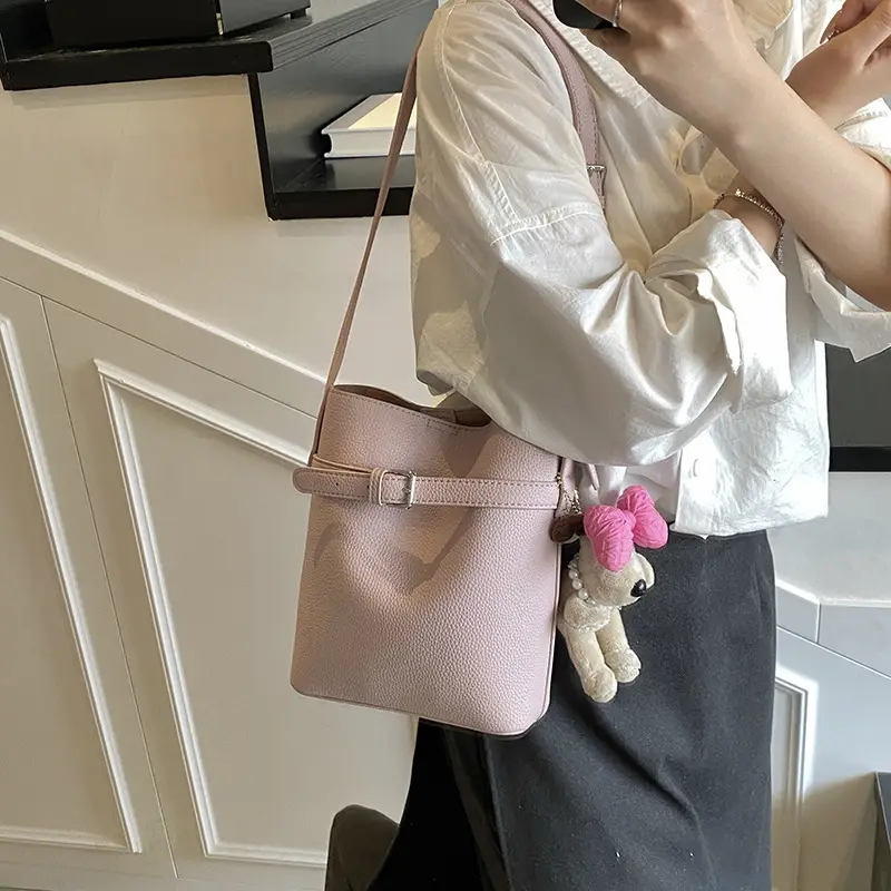 Women's Beige Leather Shoulder Bag with Crossbody Strap - Image 8