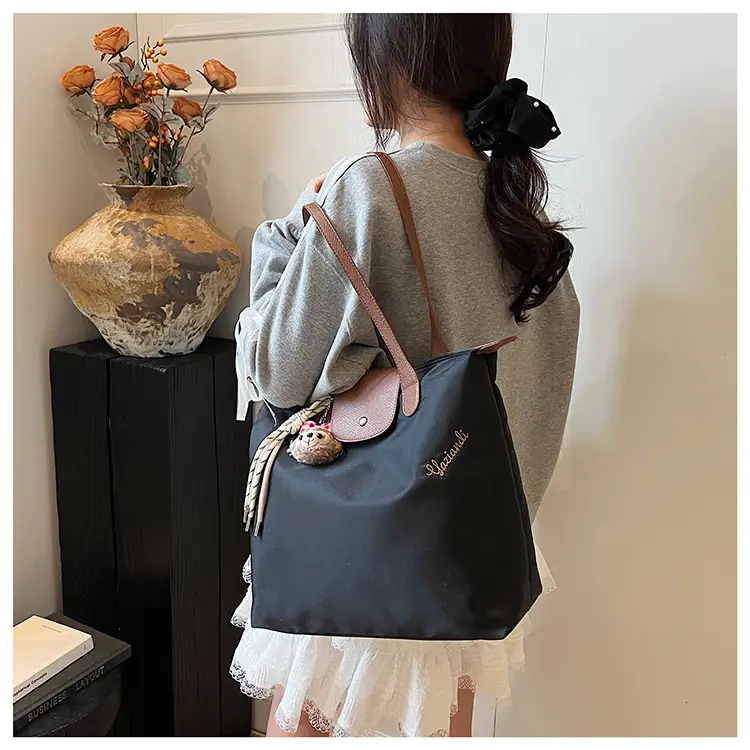 French Hand Carrying Dragon Bag Women's 2025 New — feature 19