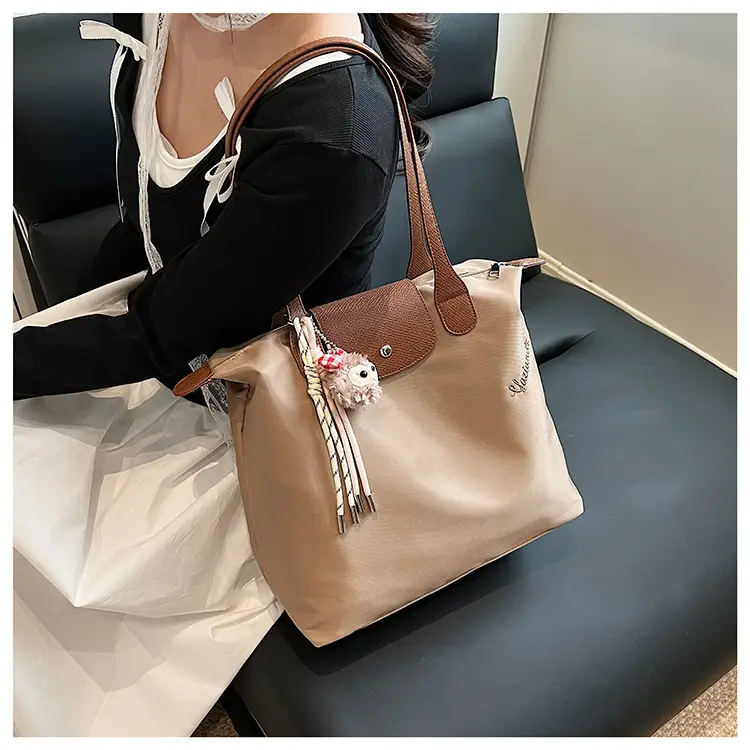 French Hand Carrying Dragon Bag Women's 2025 New — feature 20