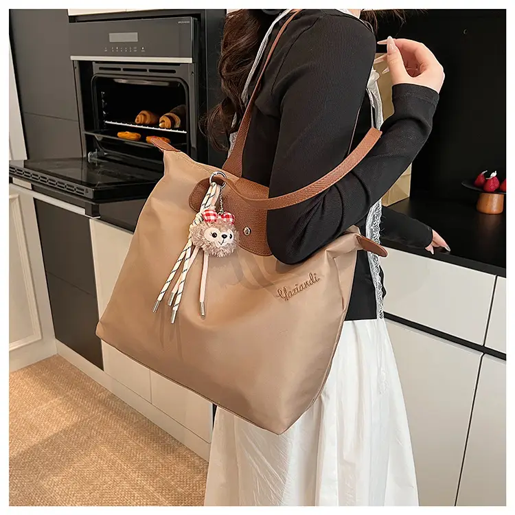 French Hand Carrying Dragon Bag Women's 2025 New — feature 21