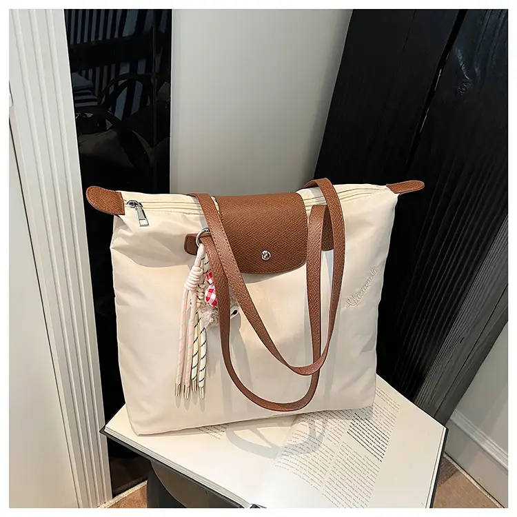French Hand Carrying Dragon Bag Women's 2025 New — feature 25