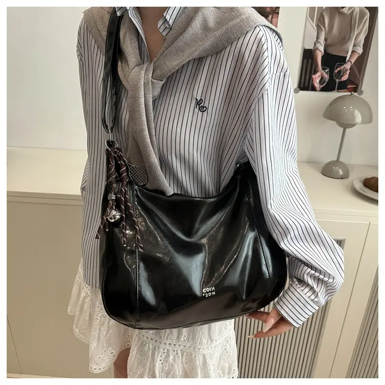 Pink Leather Shoulder Bag for Women 2025 — feature 11