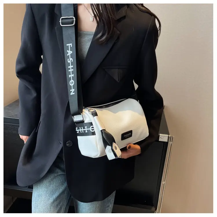 Women's Crossbody Bag Black White 2025 Niche Design — feature 11