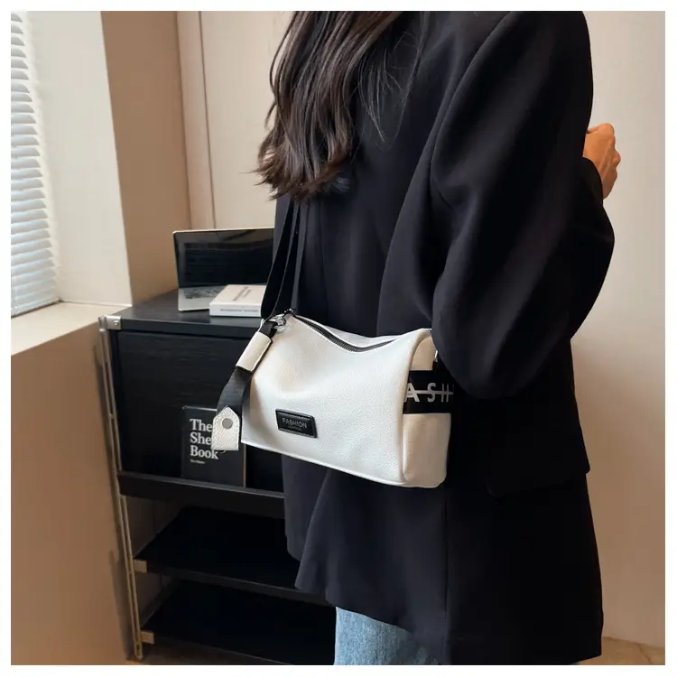 Women's Crossbody Bag Black White 2025 Niche Design — feature 12