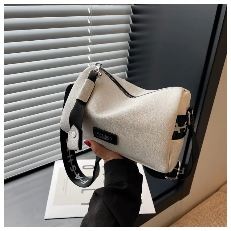 Women's Crossbody Bag Black White 2025 Niche Design — feature 19