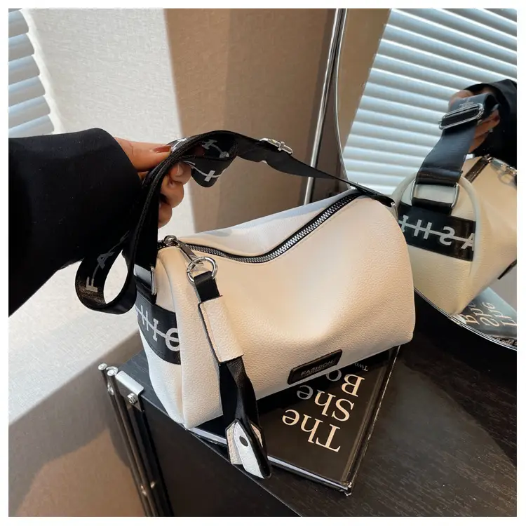 Women's Crossbody Bag Black White 2025 Niche Design — feature 21