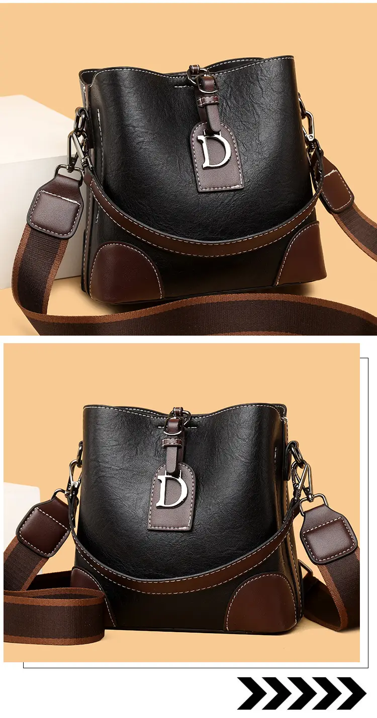 Women's Black Leather Shoulder Bag with D Logo — feature 4