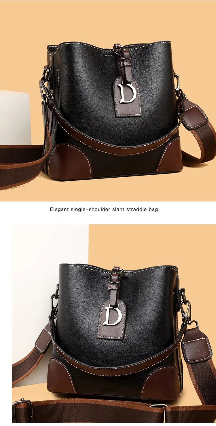 Women's Black Leather Shoulder Bag with D Logo — feature 6