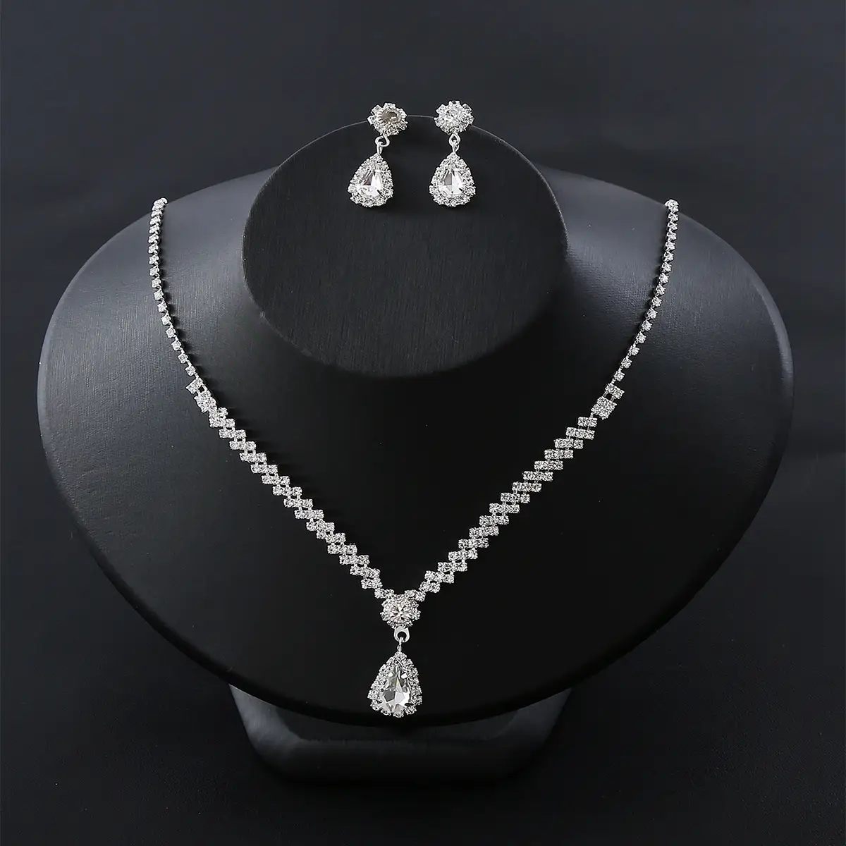 Brilliant Diamond Lady Bride Necklace for Wedding Banquet — feature 2