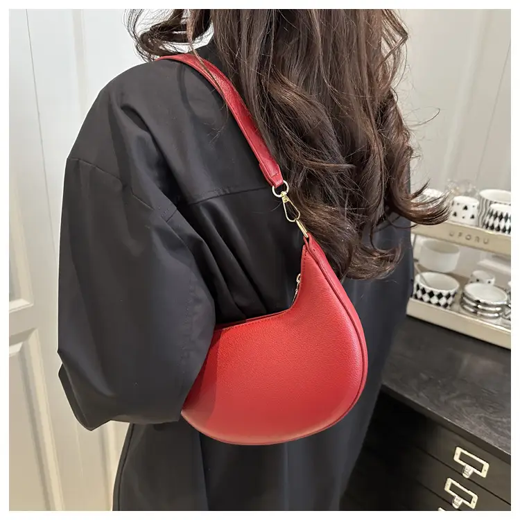 Crescent Shoulder Bag Red Leather Niche Small — feature 17