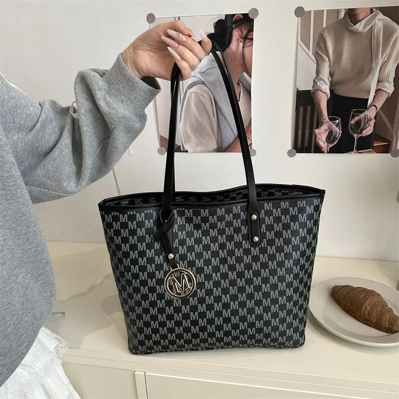 Women's Monogram Check Tote Bag Large Capacity Shoulder Bag - Image 6