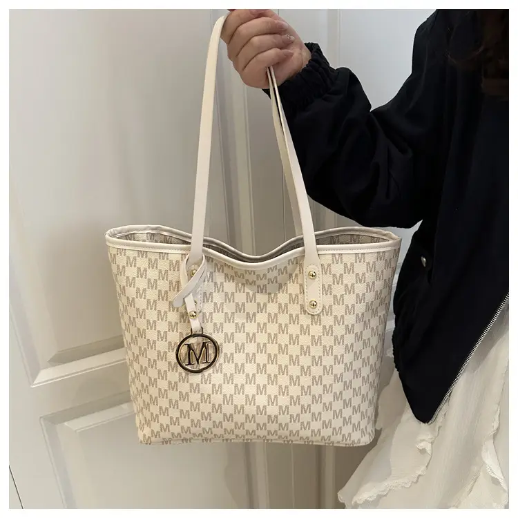 Women's Monogram Check Tote Bag Large Capacity Shoulder Bag — feature 10