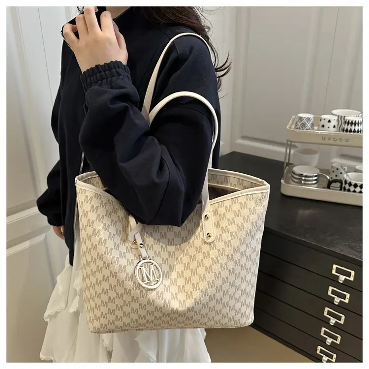 Women's Monogram Check Tote Bag Large Capacity Shoulder Bag — feature 11