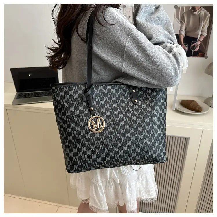 Women's Monogram Check Tote Bag Large Capacity Shoulder Bag — feature 13
