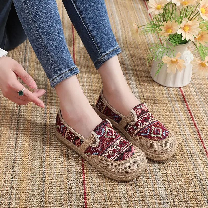 2025 Women's Old Beijing Cloth Shoes Slip-on Canvas — feature 3