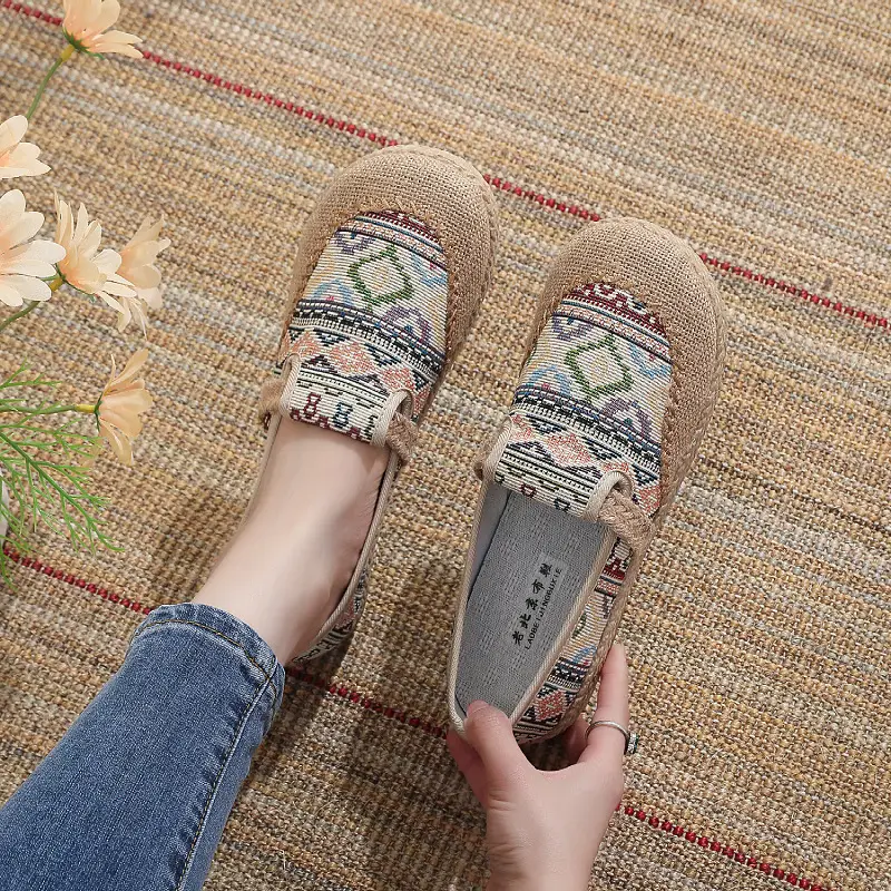 2025 Women's Old Beijing Cloth Shoes Slip-on Canvas — feature 8