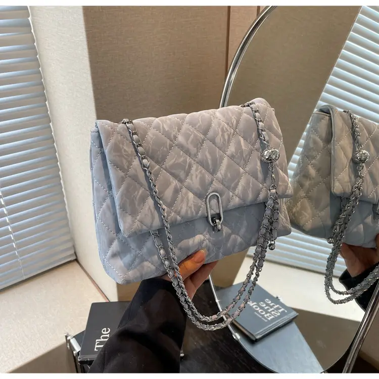 Black Rhombic Chain Shoulder Bag for Women — feature 25
