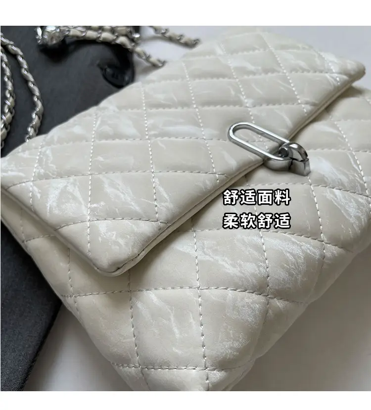 Black Rhombic Chain Shoulder Bag for Women — feature 5