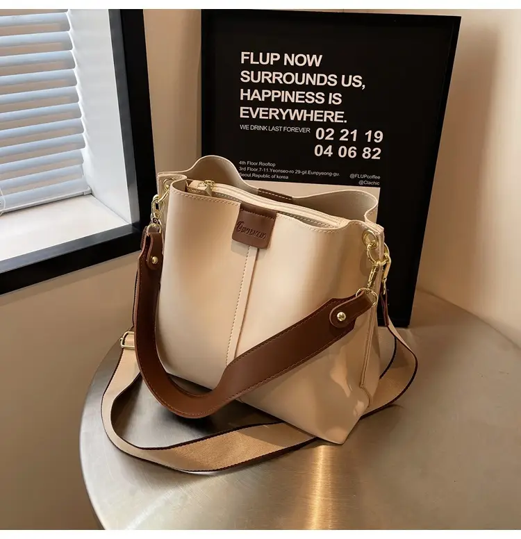 Women's Large Capacity Brown Leather Shoulder Bag — feature 20