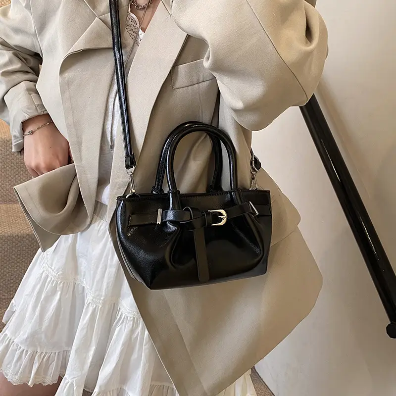 Black Pleated Leather Handbag for Women 2025 - Image 9