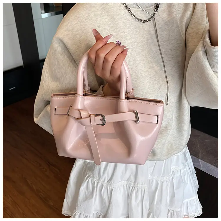 Black Pleated Leather Handbag for Women 2025 — feature 22