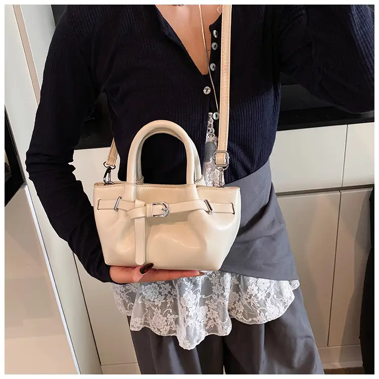 Black Pleated Leather Handbag for Women 2025 — feature 27