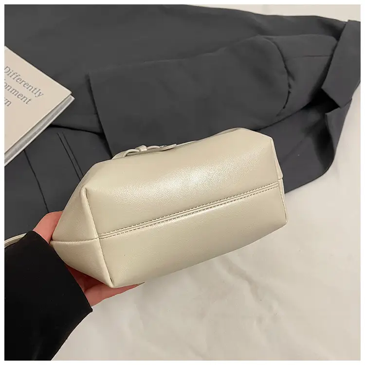 Black Pleated Leather Handbag for Women 2025 — feature 29